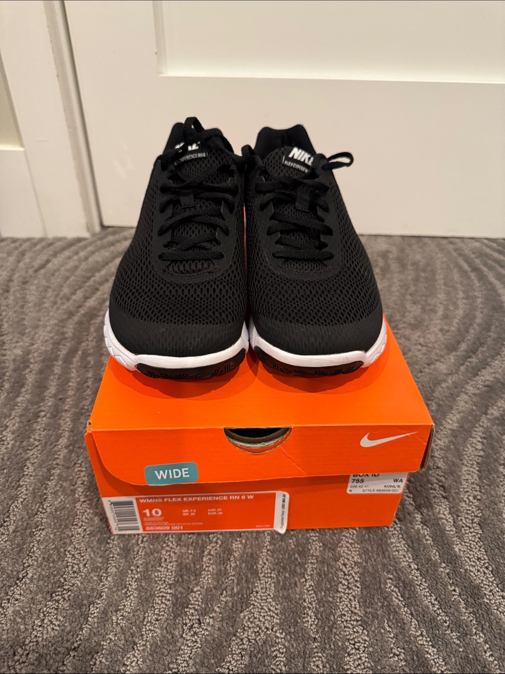 Nike Black Mesh Athletic Sneakers with White Midsole